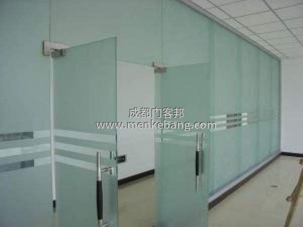 成都玻璃地彈門定制安裝,玻璃地彈簧門安裝電話是多少