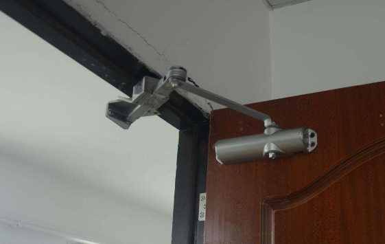 閉門器安裝方法圖解、分類、使用要求及功用【綜述】